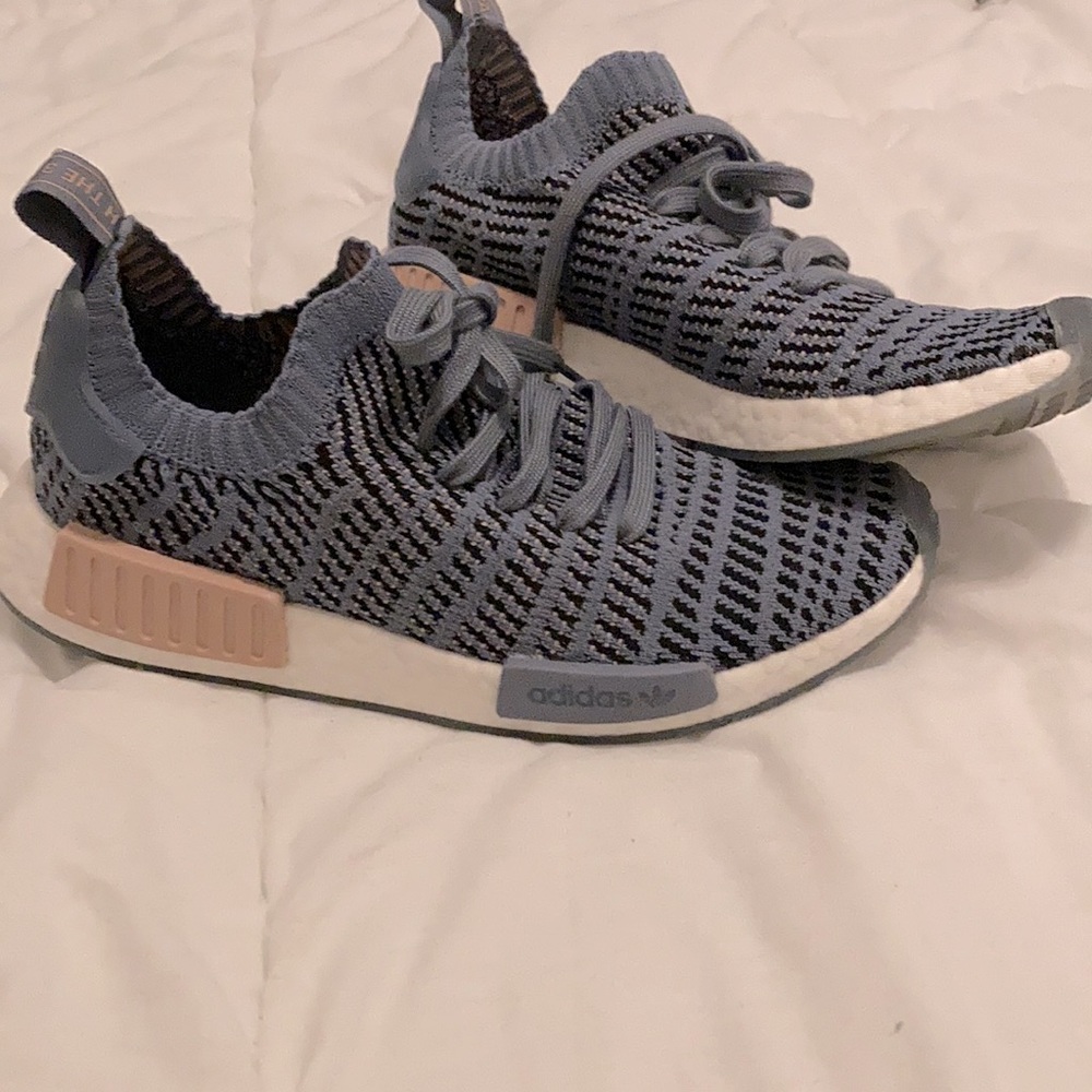 ADIDAS primeknit sneakers — RARE COLOR